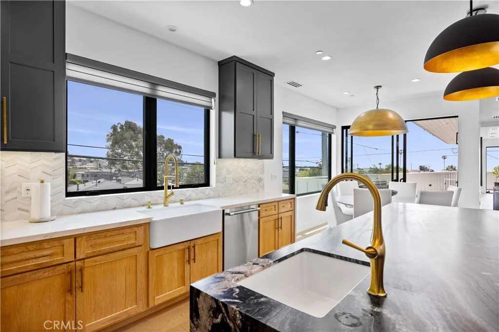 1504 Prospect Avenue, Hermosa Beach, California 90254 home-pic-37